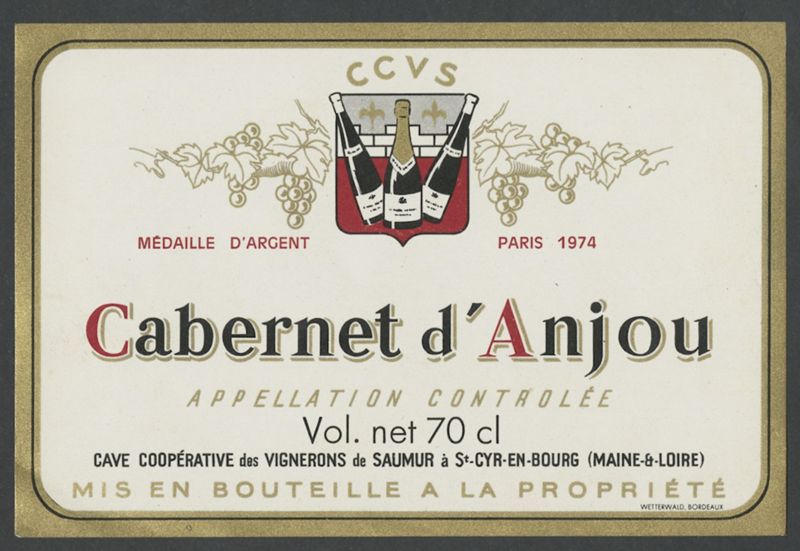 Cabernet d'Anjou. Cave Coopérative des Vignerons de Saumur [etiqueta d'ampolla], Imprimerie Wetterwald, segona meitat del segle XX
