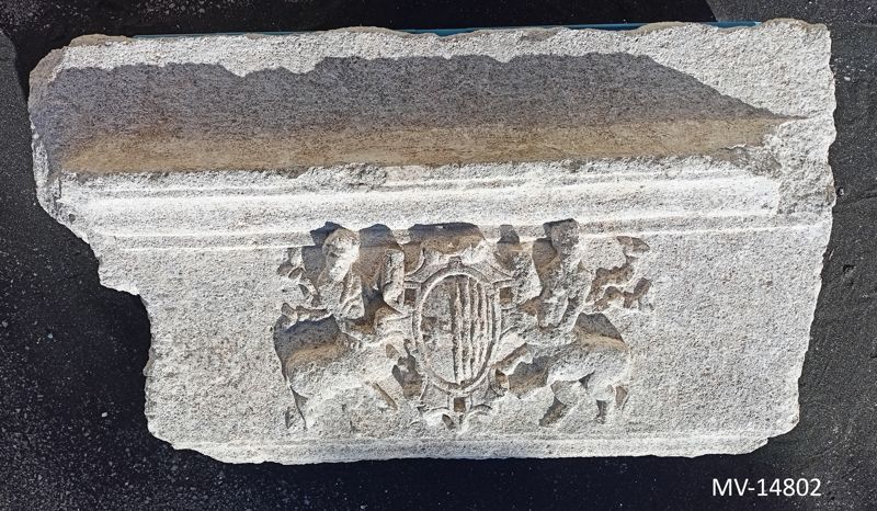 llinda de porta, portalada, segle XVII