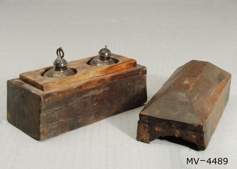 Caixa porta crismeres [caixa], desconegut, segle XVII - segle XVIII