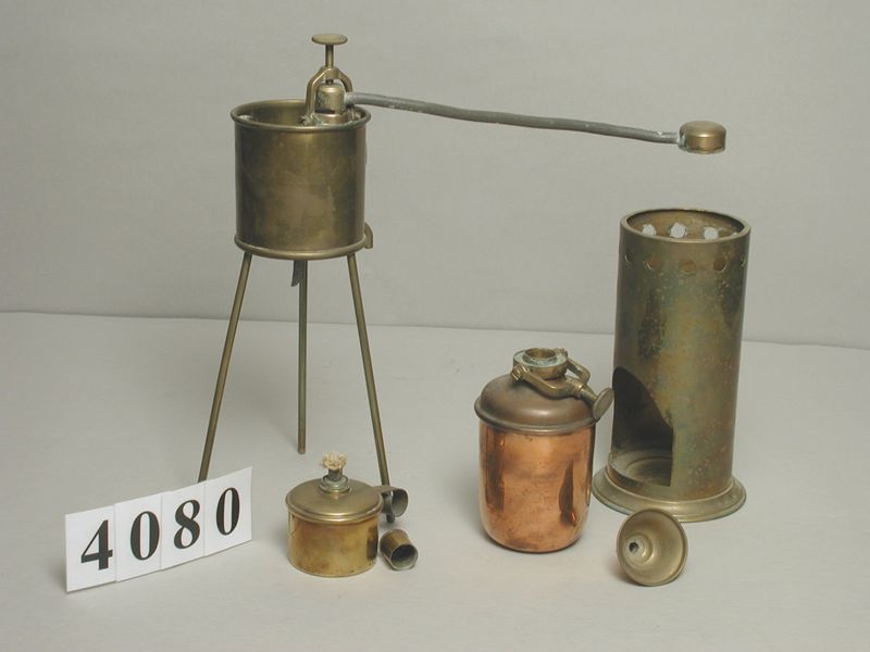 alambí de laboratori Dujardin [alambí], Dujardin, primera meitat segle XX