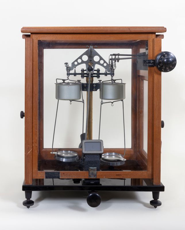 balança analítica, Juan Cobos Almajano, tercer quart segle XX